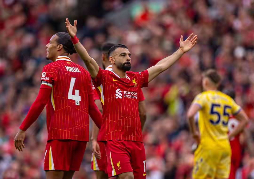 赛地聚焦：荷甲冲刺阶段热度飙升；罗马临场应变；球迷炸锅；球队文化再被提及的简单介绍